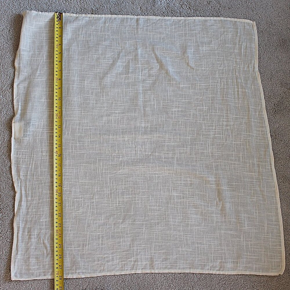 LUSH Cosmetics - 4 Statement Pins + 2 Knot Wraps + 2 Empty Boxes for Storage - Picture 6 of 6